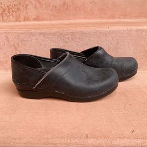 Dansko Professional Matte Black Leather Clogs